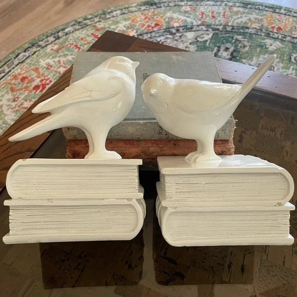 Elegant White Bird Bookends - Picture 5 of 6